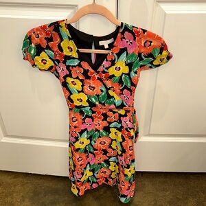 Short sleeve dress, great condition. Size medium.